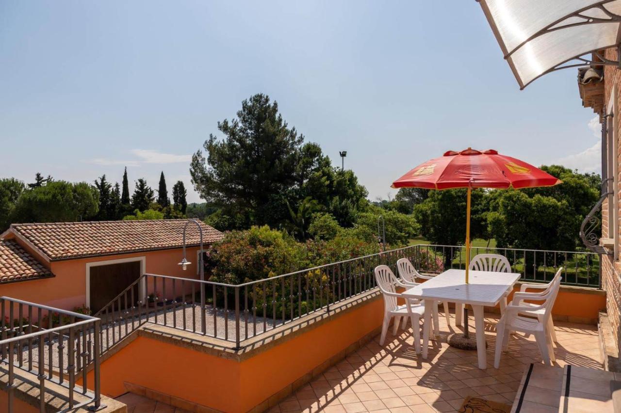 Villa Martina Fano Bagian luar foto
